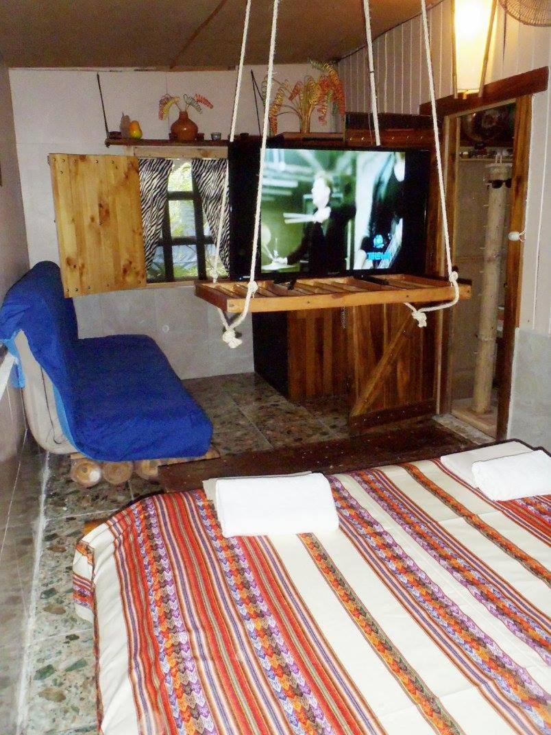 Jarabacoa Family Hostel Los Angeles  ภายนอก รูปภาพ